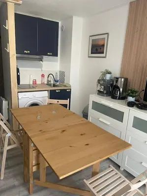 Cuisine ou kitchenette dans l'établissement L'écume de Pentrez