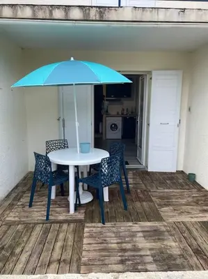 Terrasse ou espace extérieur de l'établissement L'écume de Pentrez