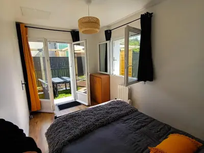 Un ou plusieurs lits dans un hébergement de l'établissement Maison T2 en bord de mer à Plougastel Daoulas