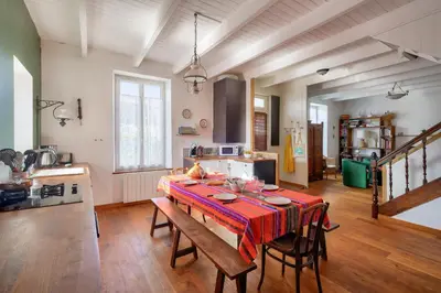 Coin salon dans l'établissement À 700m de la plage, charmante maison pour 6