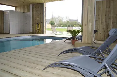 Piscine de l'établissement Gîte de LANVIAN ou située à proximité