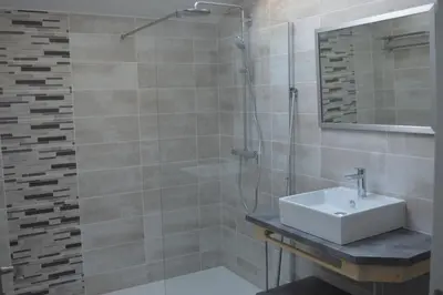 Salle de bains dans l'établissement Gîte de LANVIAN