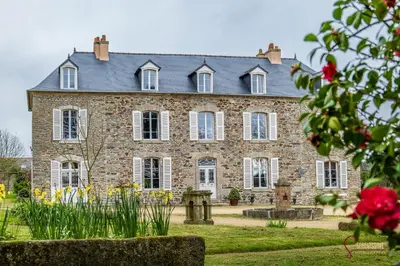 Jardin de l'établissement La maison du Cocher