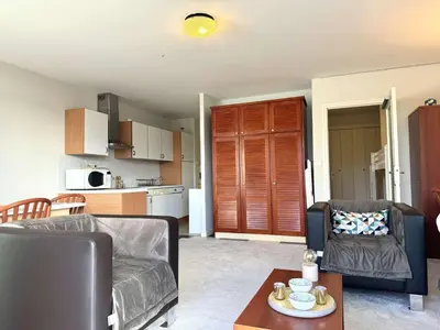 Cuisine ou kitchenette dans l'établissement Bénodet: appartement 3* à 50m de la plage avec terrasse et ascenseur - FR-1-481-157