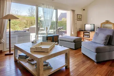 Coin salon dans l'établissement 850 m plage la 