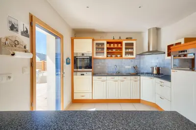 Cuisine ou kitchenette dans l'établissement Vue mer ! À 200m de la plage, maison pour 9