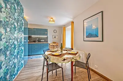 Cuisine ou kitchenette dans l'établissement Kelenn - Maison avec jardin et terrasse