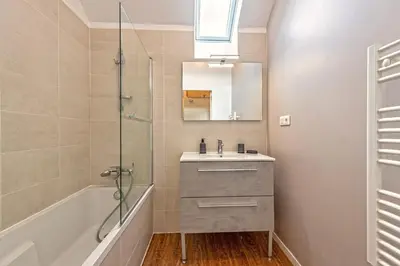 Salle de bains dans l'établissement Kelenn - Maison avec jardin et terrasse