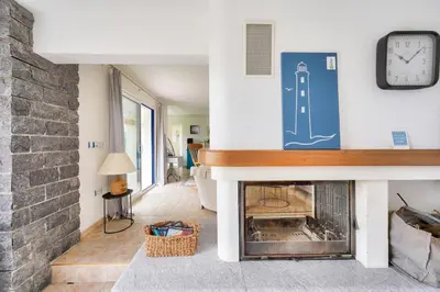 Plan de l'établissement Piscine couverte - sauna - Maison pour 9 à Loctudy