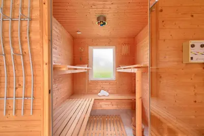 Plan de l'établissement Piscine couverte - sauna - Maison pour 9 à Loctudy