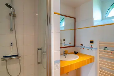 Salle de bains dans l'établissement Le Relais - Maison avec grand jardin