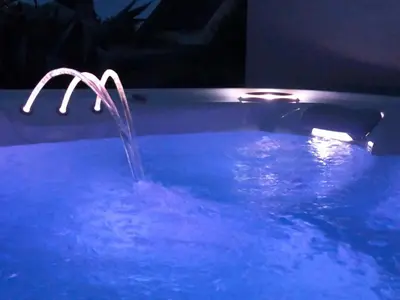 Piscine de l'établissement La chambre de KERLAGATU ou située à proximité