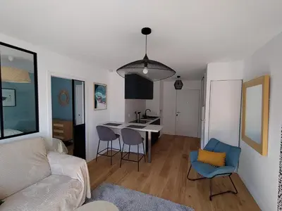 Cuisine ou kitchenette dans l'établissement Évasion en bord de mer - 350m plage - Garage privé