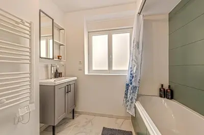 Salle de bains dans l'établissement Le Botanique ~ Proche Centre ~ Arrivée Autonome
