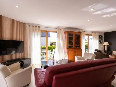 Télévision ou salle de divertissement dans l'établissement Holiday Home Brign' Beach by Interhome