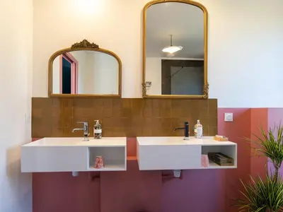 Salle de bains dans l'établissement Holiday Home La Villa Agapanthes by Interhome