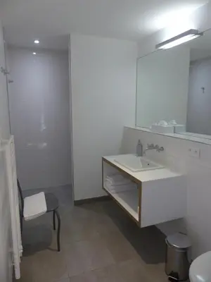 Salle de bains dans l'établissement Les Chambres d'hôtes de Kérasquer