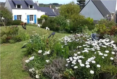 Jardin de l'établissement Maison de pêcheur proche plage et activités