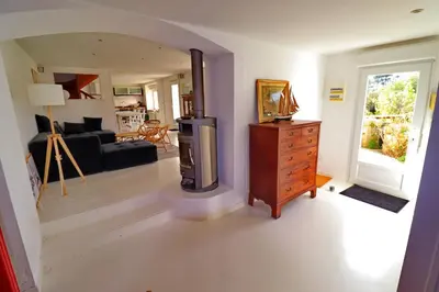 Cuisine ou kitchenette dans l'établissement 698-Villa du Fautec Proche plages