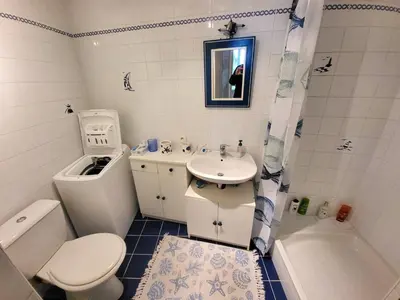 Salle de bains dans l'établissement 712-Villa Lezarouan a 300m des plages