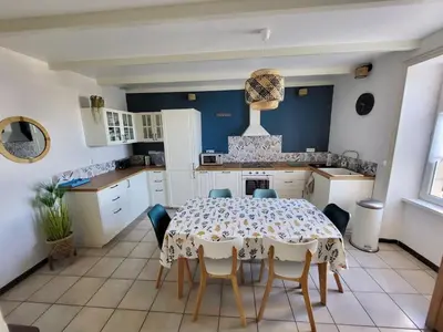 Cuisine ou kitchenette dans l'établissement 717- Villa Locqueran a 200m du port