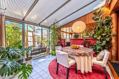 Coin salon dans l'établissement Maison Aubépines -Jolie maison avec piscine privée