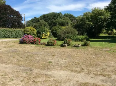 Jardin de l'établissement 711- Spacieuse ferme bretonne