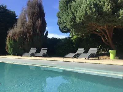 Piscine de l'établissement Maison cosy avec extérieur et piscine partagée ou située à proximité