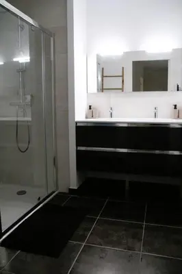 Salle de bains dans l'établissement Flik-en-flac - Appartement à 20m de la plage