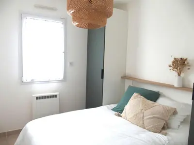 Un ou plusieurs lits dans un hébergement de l'établissement Jolie maison, 8 vacanciers, à 900 m de la mer