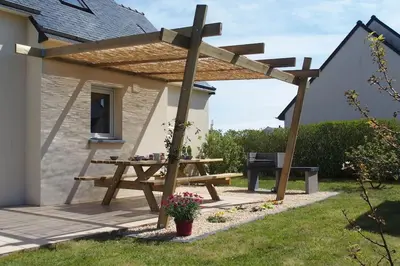 Jardin de l'établissement Jolie maison, 8 vacanciers, à 900 m de la mer