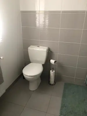 Salle de bains dans l'établissement Anne Sophie Chambre chez lhabitant