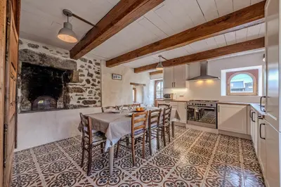 Cuisine ou kitchenette dans l'établissement Ty Forn - Maison à 10min des plages