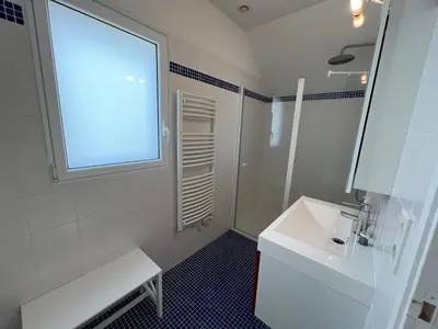 Salle de bains dans l'établissement Ker Askol