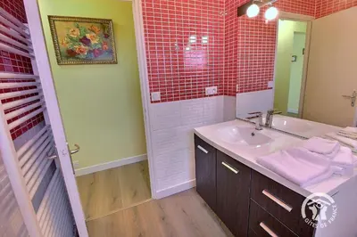 Salle de bains dans l'établissement Toul ar lan