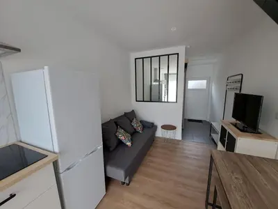 Cuisine ou kitchenette dans l'établissement Studio Pleuven