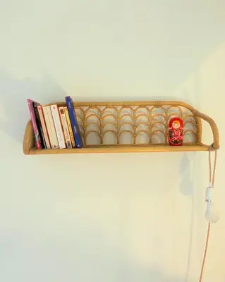 Bibliothèque dans la maison de vacances