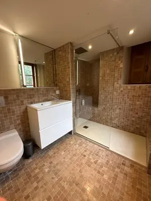 Salle de bains dans l'établissement Ar Barzh Kadiou II