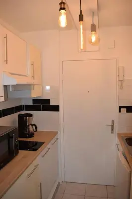 Cuisine ou kitchenette dans l'établissement Studio au centre ville de Concarneau