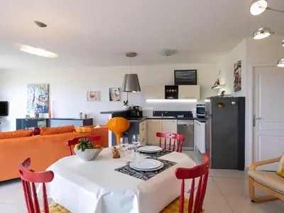 Cuisine ou kitchenette dans l'établissement Apartment Les Pieds dans l'eau by Interhome