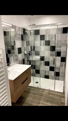 Salle de bains dans l'établissement Centre Quimper, animaux déclarés acceptés