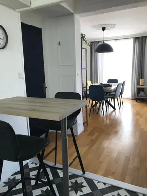 Coin salon dans l'établissement Bel Appartement familial classé proche tram place de Strasbourg accès centre ville, plages