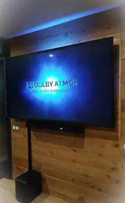 Télévision ou salle de divertissement dans l'établissement Chalet moderne, Jacuzzi & Cinéma