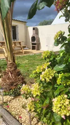 Jardin de l'établissement L'ESCAPADE BIGOUDENE - maison 300m de la plage