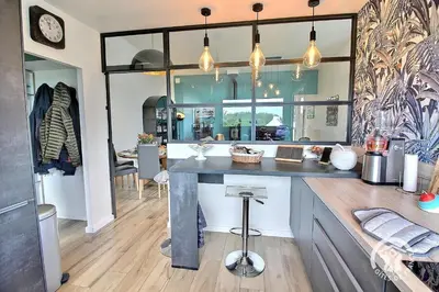 Cuisine ou kitchenette dans l'établissement Les meloines