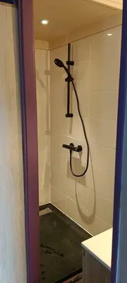 Salle de bains dans l'établissement Location gîte Plestin les grèves