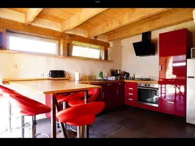 Cuisine ou kitchenette dans l'établissement Ty Oliv- entre terre et ocean