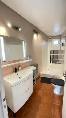 Salle de bains dans l'établissement Michel Perrot