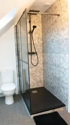 Salle de bains dans l'établissement Maison bretonne rénovée proche bourg et plages