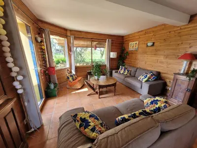 Coin salon dans l'établissement evasion exotique à 700 metres de la plage